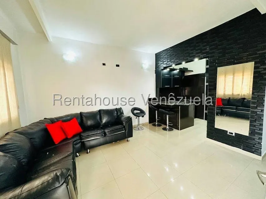 Apartamento (1 Nivel) en Venta en Intercomunal Turmero Maracay, Aragua - 4