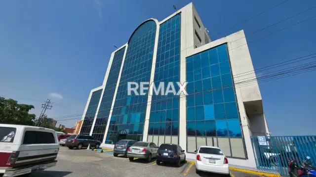 EN VENTA OFICINA UBICADA EN EDIFICIO LAS GARZAS-LECHERIA