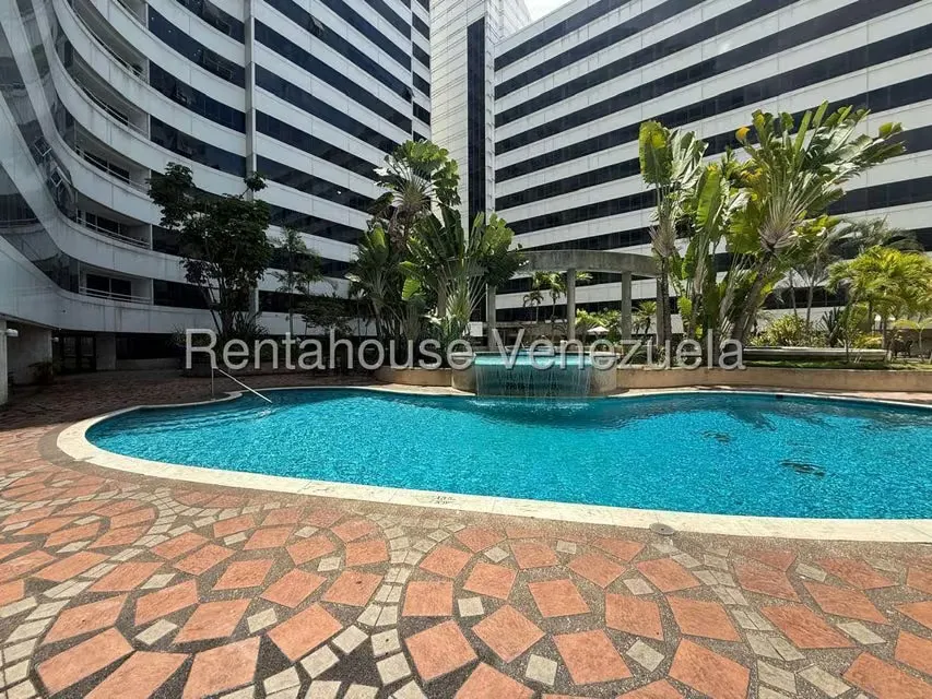 Apartamento (1 Nivel) en Alquiler en Altamira, Distrito Metropolitano - 2
