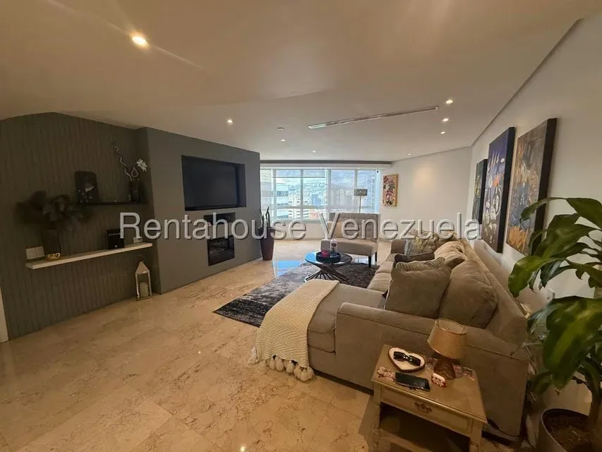 Apartamento (1 Nivel) en Alquiler en Altamira, Distrito Metropolitano - 11