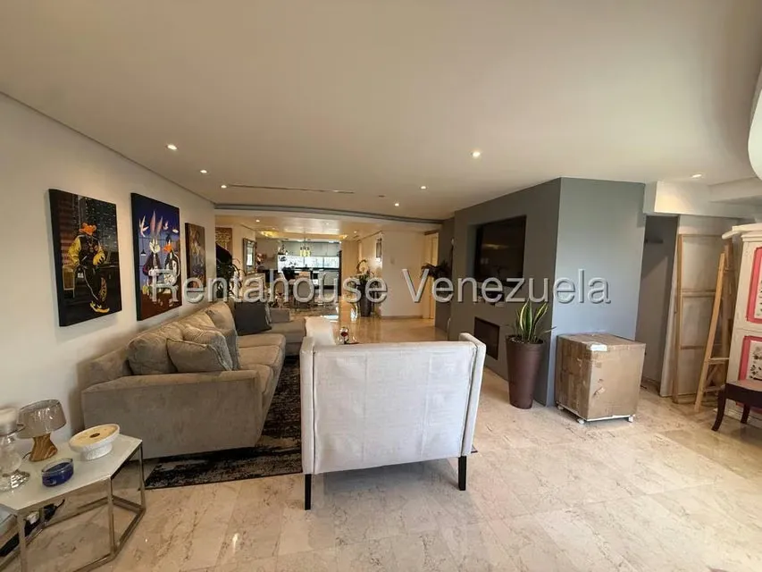Apartamento (1 Nivel) en Alquiler en Altamira, Distrito Metropolitano - 13