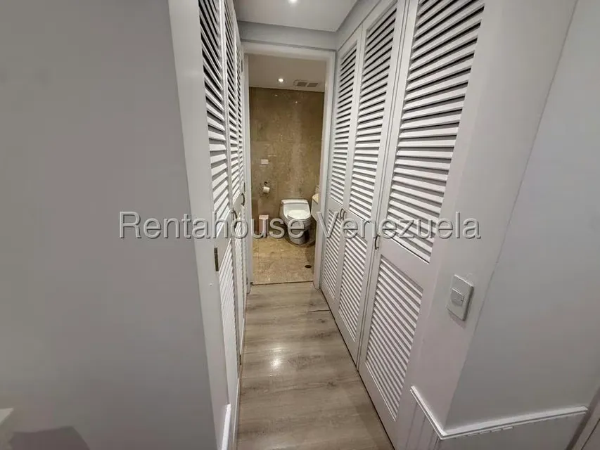 Apartamento (1 Nivel) en Alquiler en Altamira, Distrito Metropolitano - 19