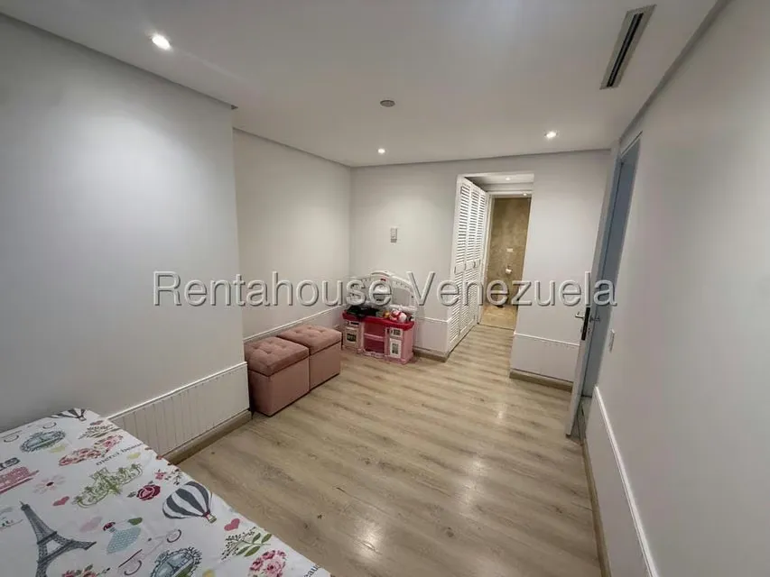 Apartamento (1 Nivel) en Alquiler en Altamira, Distrito Metropolitano - 26