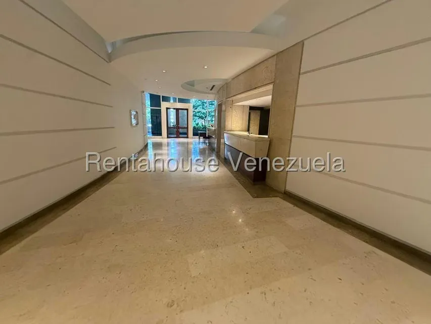 Apartamento (1 Nivel) en Alquiler en Altamira, Distrito Metropolitano - 5