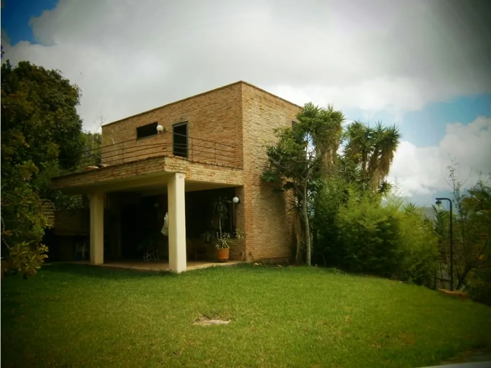 Vendo casa 320m2 El Peñon 0791 - 28