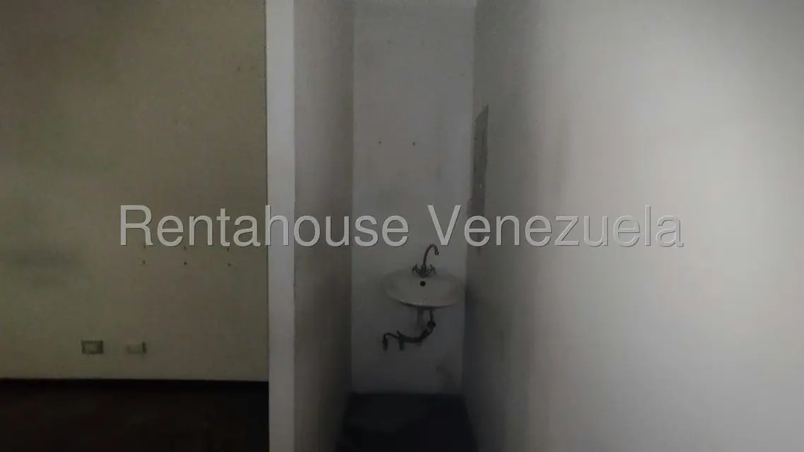 Local Comercial en Alquiler en Colinas de Valle Arriba, Distrito Metropolitano - 11