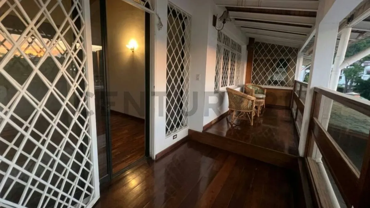 Quinta bifamiliar de lujo con piscina y 1.200 m² en Alto Prado - 16