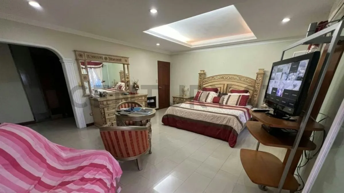 Quinta bifamiliar de lujo con piscina y 1.200 m² en Alto Prado - 9