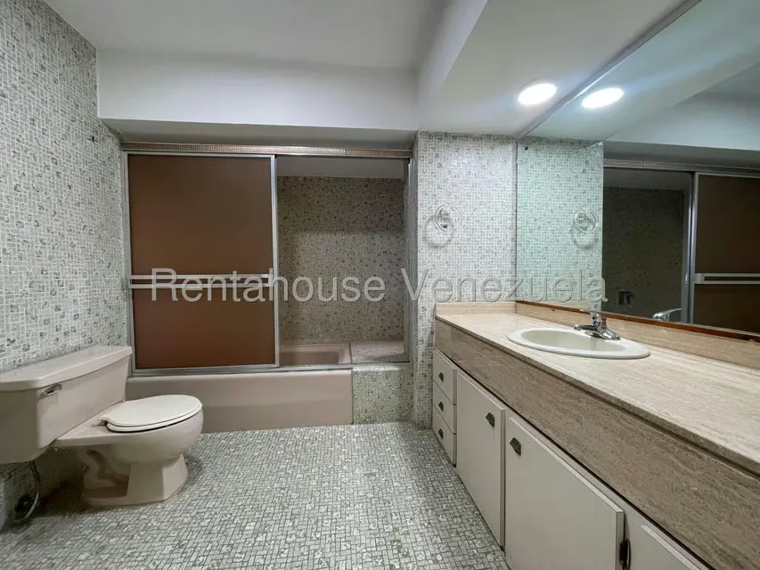 Apartamento (1 Nivel) en Venta en Altamira, Distrito Metropolitano - 28