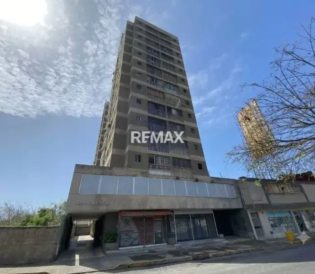 ¡INVERSIÓN INTELIGENTE EN LA AV. 4 DE MAYO! EN VENTA CÓMODO APTO DE 2H2B CON VISTA A LA CIUDAD, ESTACIONAMIENTO Y UBICACIÓN ESTRATÉGICA CERCA DE COMERCIOS, COLEGIOS Y SERVICIOS EN MARIÑO.