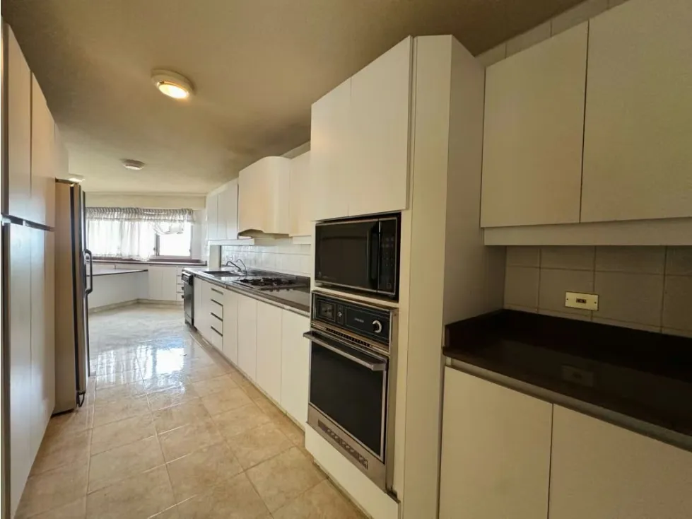 Se vende apartamento 264m2 3H+S/4.5B+S/3P Los Chorros - 4