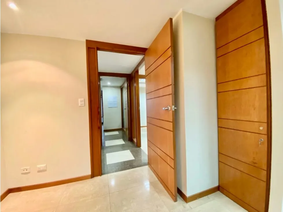 Vendo oficina 148m2 Torre Provincial Chacao 6537 - 12