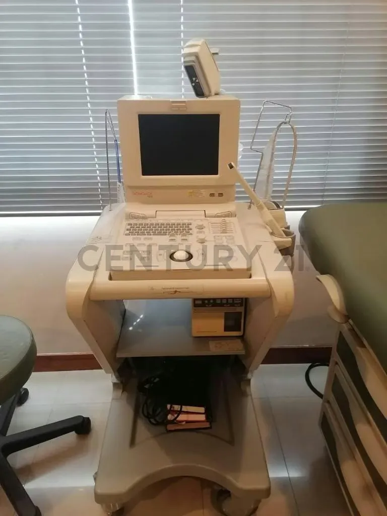Se Alquila Cómodo Consultorio Médico en Santa Sofía - 22