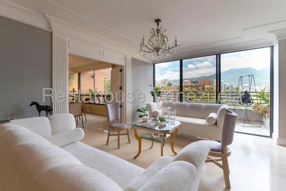 Apartamento (Multiples Niveles) en Venta en Colinas de Valle Arriba, Distrito Metropolitano - 2