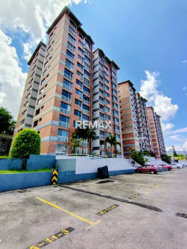 Penthouse Semi Amoblado en Conjunto Residencial Alcazar