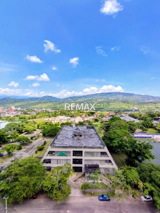 Penthouse Semi Amoblado en Conjunto Residencial Alcazar - 13