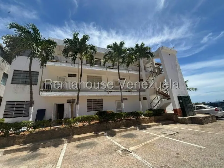 Apartamento (1 Nivel) en Venta en Costa Azul, Nueva Esparta - 2