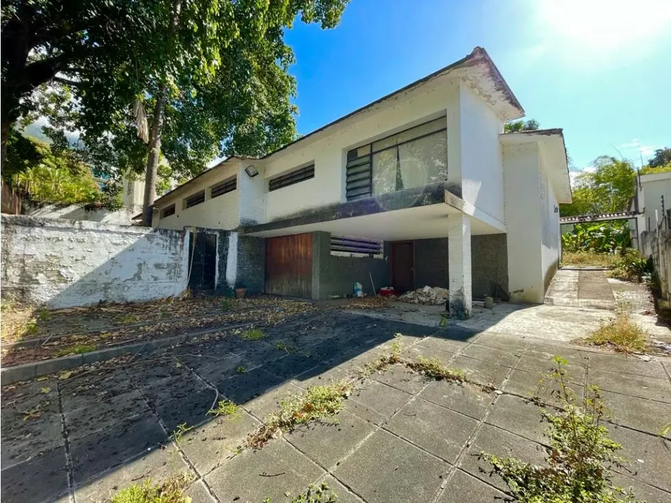 Se vende Casa/ terreno 1700m² 4h/5b/10p , Altamira - 2