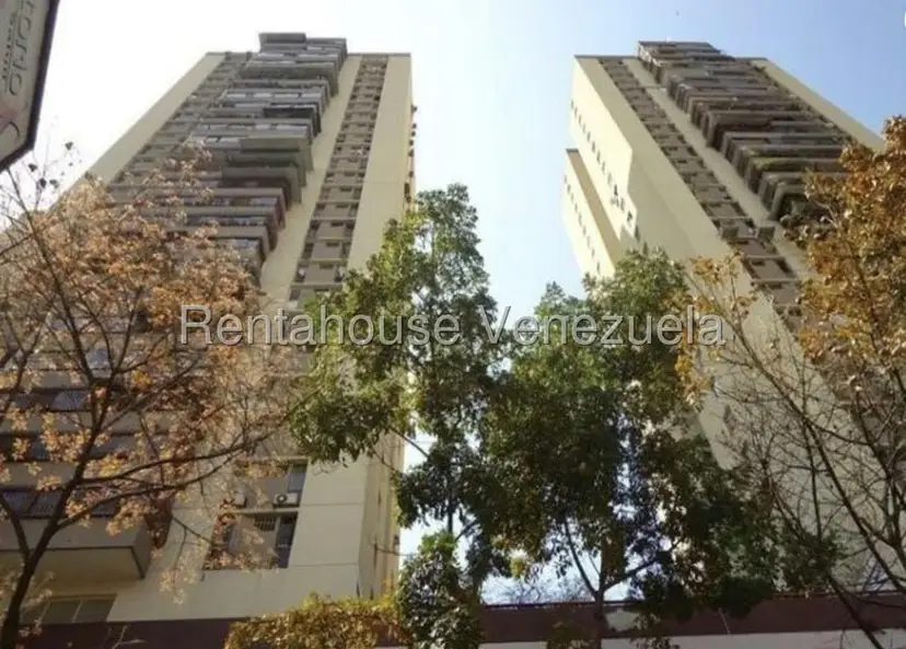 Apartamento (1 Nivel) en Alquiler en Colinas de Bello Monte, Distrito Metropolitano