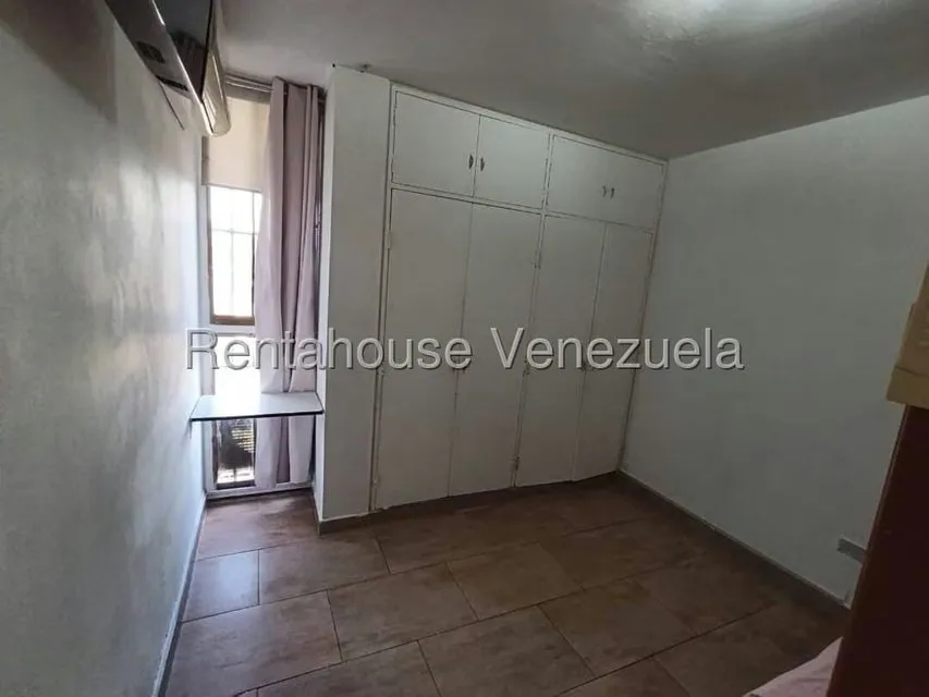 Apartamento (1 Nivel) en Alquiler en Colinas de Bello Monte, Distrito Metropolitano - 14