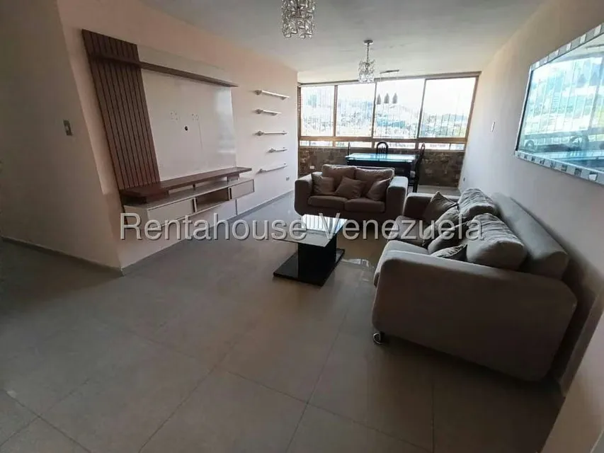 Apartamento (1 Nivel) en Alquiler en Colinas de Bello Monte, Distrito Metropolitano - 3