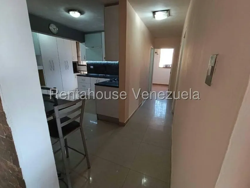 Apartamento (1 Nivel) en Alquiler en Colinas de Bello Monte, Distrito Metropolitano - 4