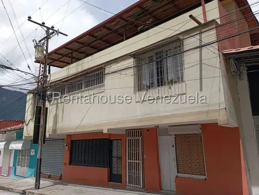 Casa (1 Nivel) en Venta en Avenida 5, Merida
