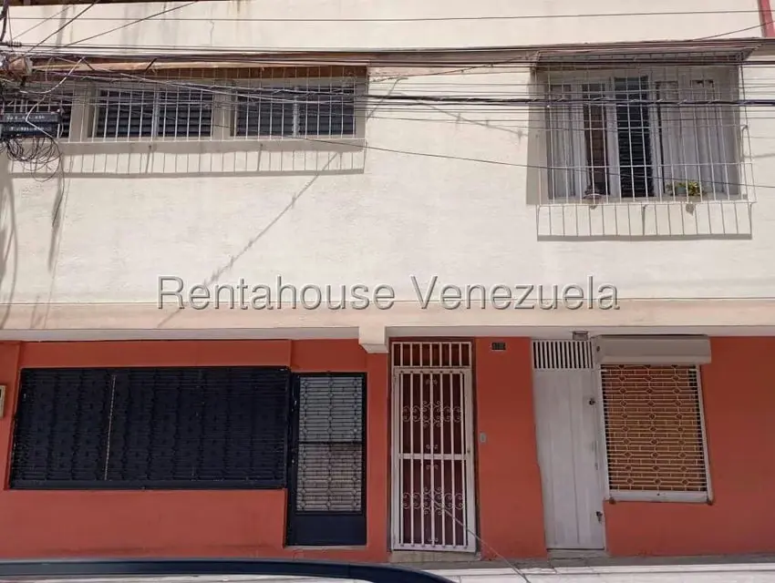 Casa (1 Nivel) en Venta en Avenida 5, Merida - 3