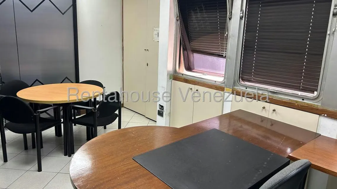 Oficina en Alquiler en El Rosal, Distrito Metropolitano - 11
