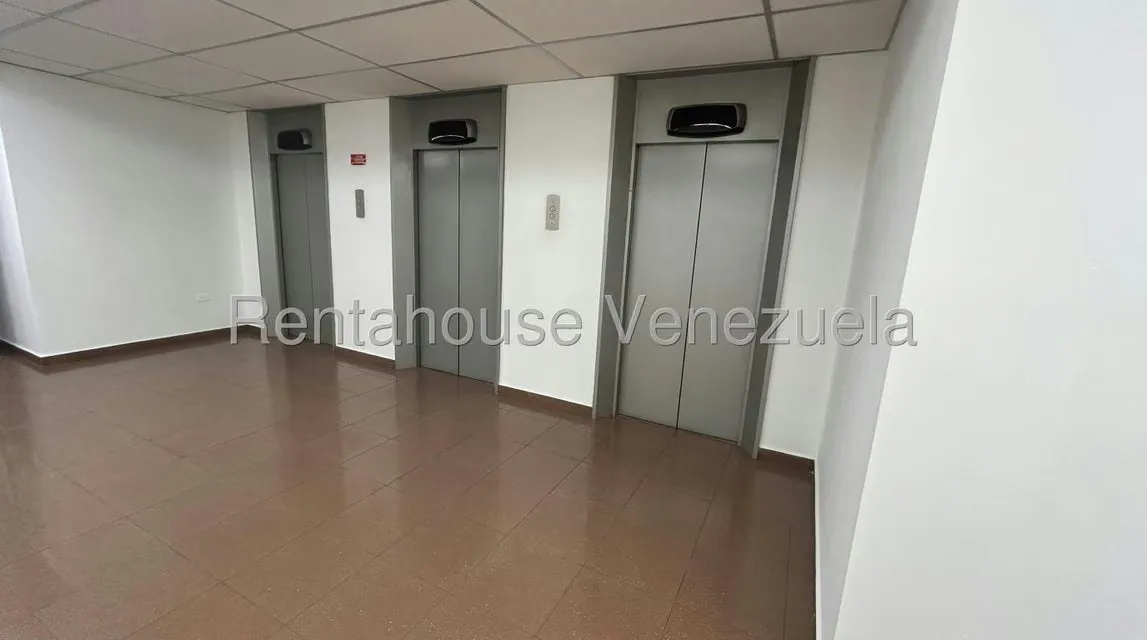 Oficina en Alquiler en El Rosal, Distrito Metropolitano - 4