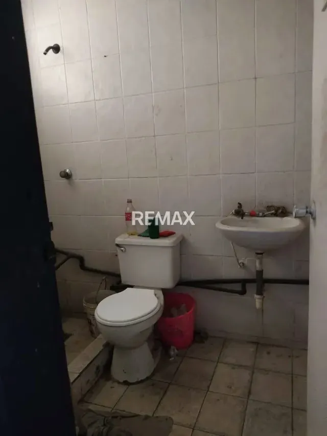 Local comercial en venta en la Av Lisandro Alvarado - 10