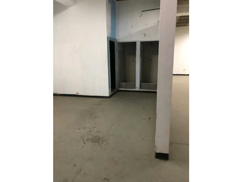 Se Vende EDF INDUSTRIAL 3.820m²-4Niveles-20B-Asc.Carga-La Urbina 1237 - 13