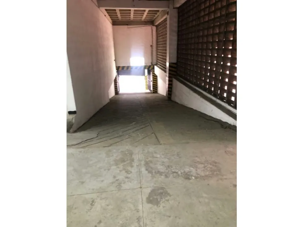Se Vende EDF INDUSTRIAL 3.820m²-4Niveles-20B-Asc.Carga-La Urbina 1237 - 21