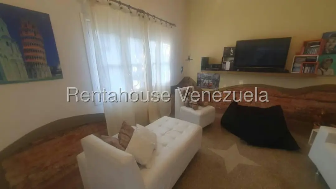 Casa (Multipes Niveles) en Venta en El Paraiso, Distrito Metropolitano - 4