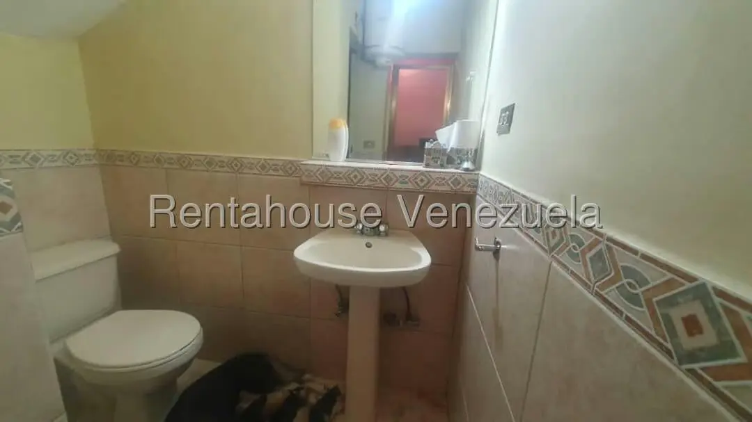 Casa (Multipes Niveles) en Venta en El Paraiso, Distrito Metropolitano - 51