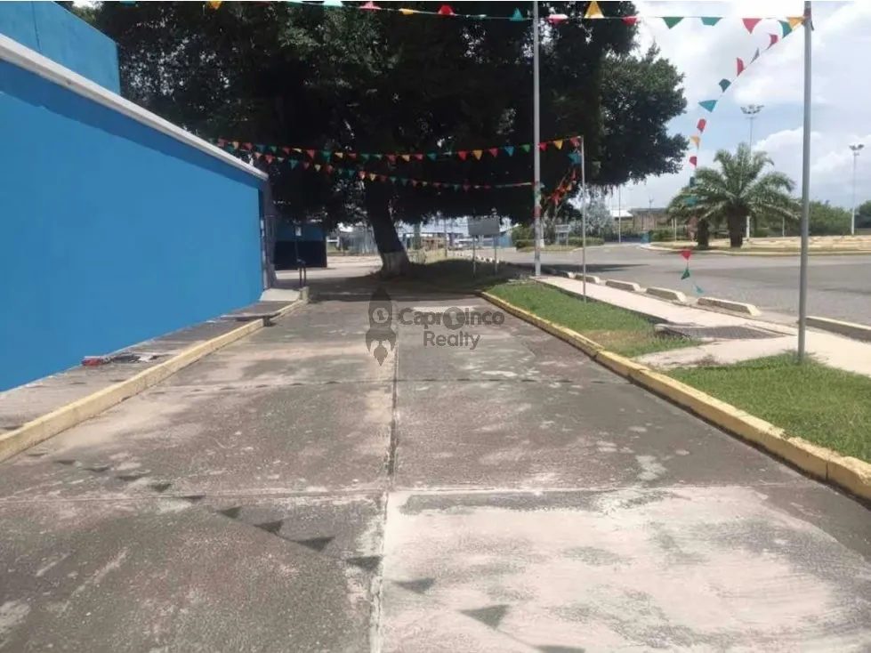 Se Alquila o se Vende Llave de Autolavado o espacio para Concesionario - 3