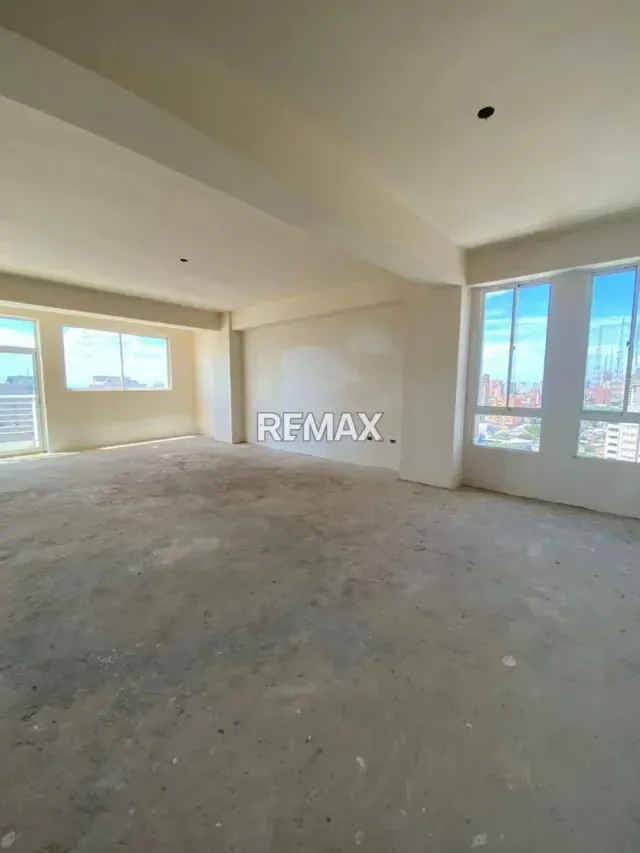 Se vende Apartamento en Edif. Santo Estefano, Don Bosco. Piso Alto - 2