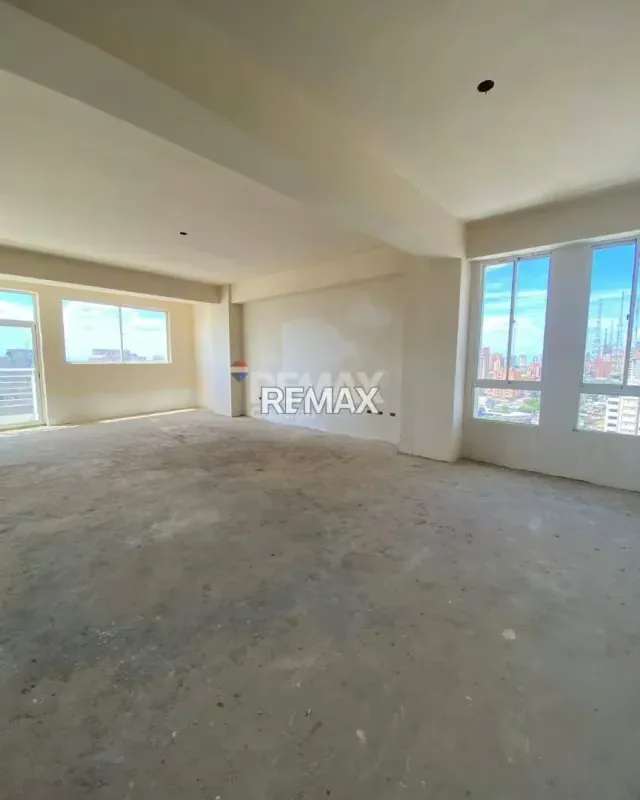 Se vende Apartamento en Edif. Santo Estefano, Don Bosco. Piso Alto - 3