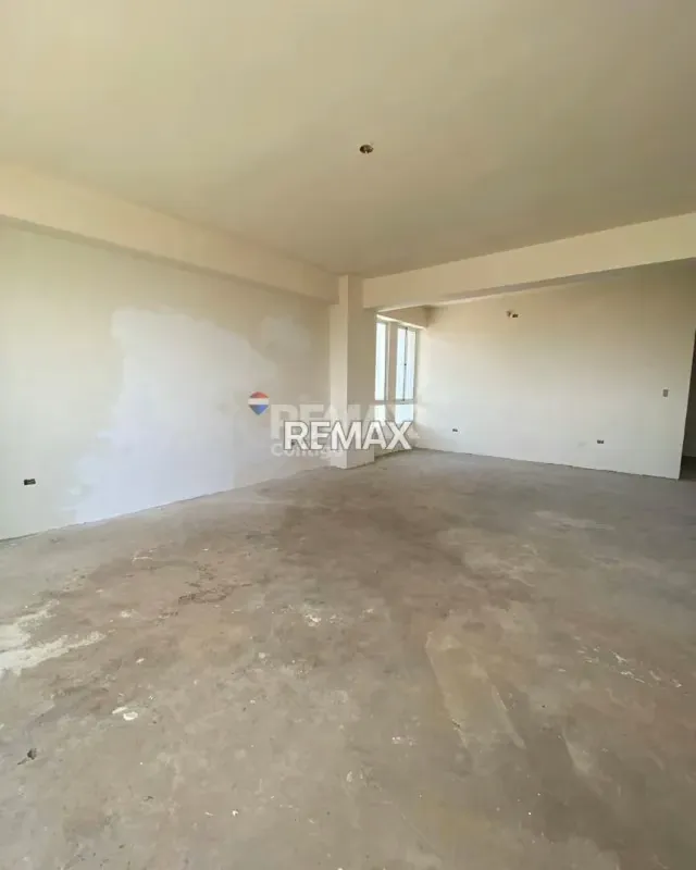 Se vende Apartamento en Edif. Santo Estefano, Don Bosco. Piso Alto - 4