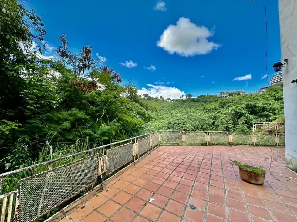 Se vende casa 685m2 6h/6b/6p San Román