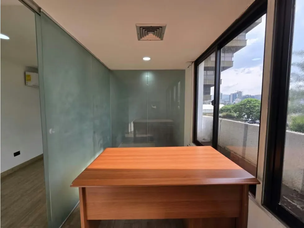 Se Alquila Oficina 25m² Chacao - 2