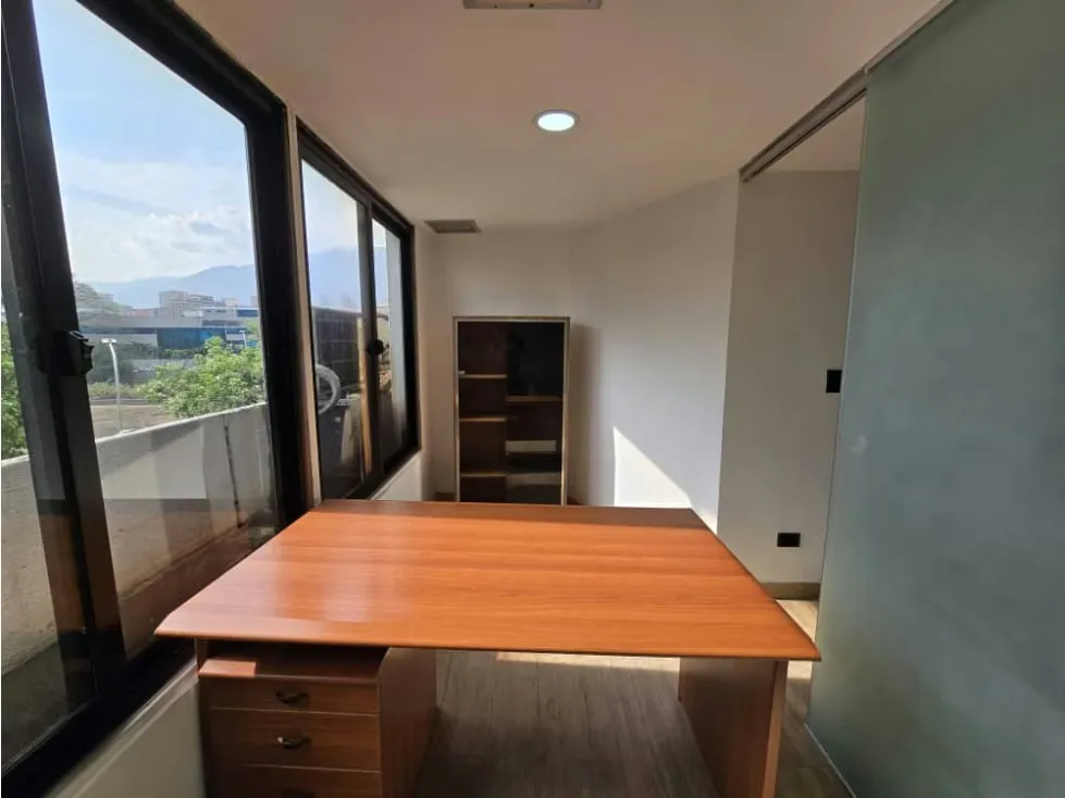 Se Alquila Oficina 25m² Chacao - 3