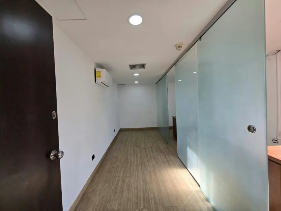 Se Alquila Oficina 25m² Chacao - 6