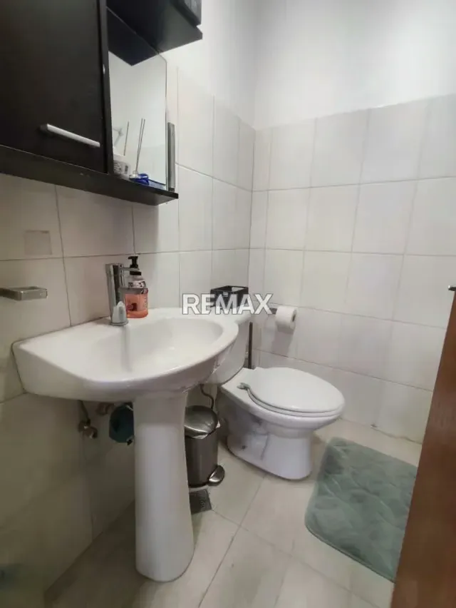 Se vende Apto Urb Los Samanes : - 5
