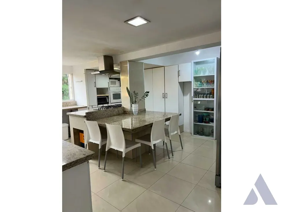 Se vende casa 850m2 Prados del Este 9859 - 4