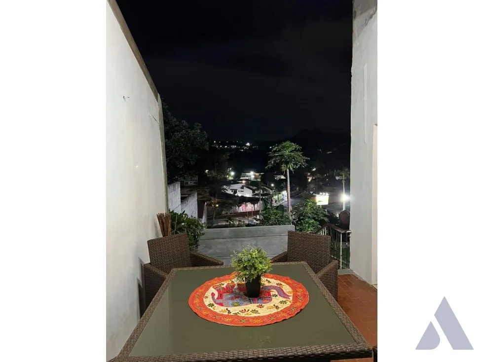 Se vende casa 850m2 Prados del Este 9859 - 9