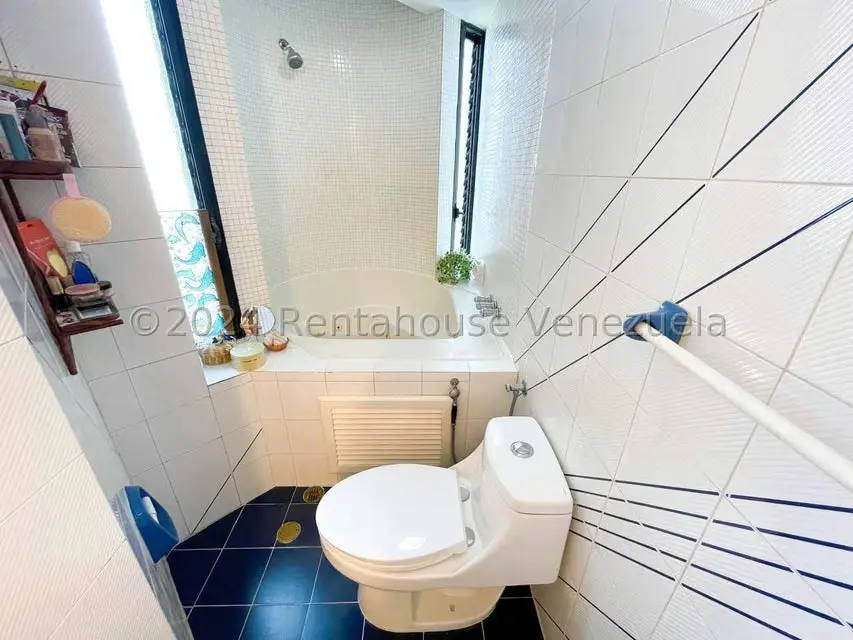Apartamento (1 Nivel) en Venta en Los Naranjos del Cafetal, Distrito Metropolitano - 30