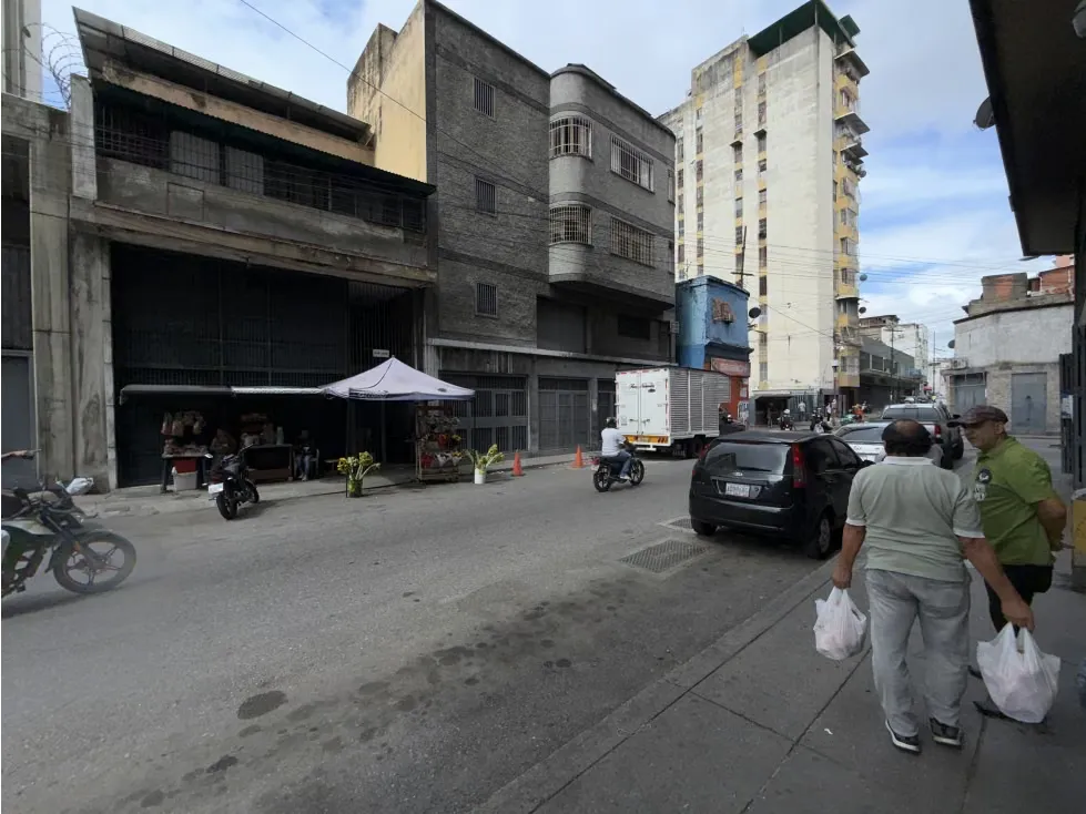Alquilo local comercial 157m2 Puente Hierro 5707 - 2