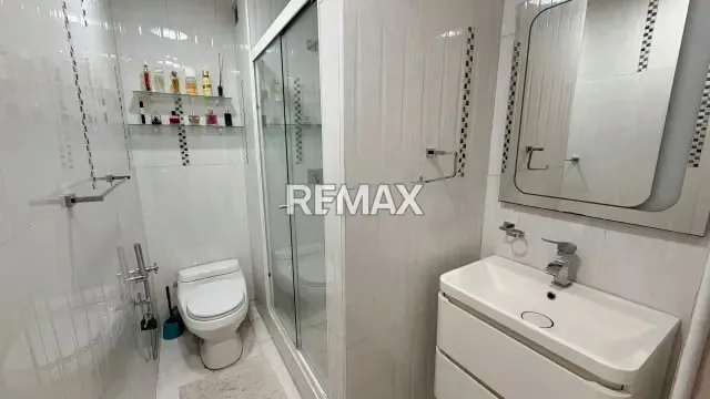 HERMOSO APARTAMENTO REMODELADO EN VENTA EN LOMAS DE PRADOS DEL ESTE. - 16