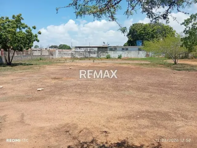 TERRENO EN VENTA DETRAS DEL TOTAL DE DELICIAS